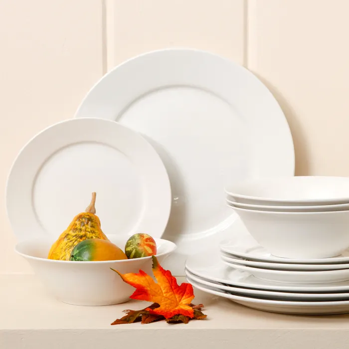 JUEGO DE VAJILLA DE 16 PZ. BLANCO REDONDO CERAMICA FINA, CON CAJA DE REGALO MOD. 91776.16